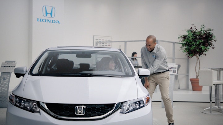 Honda Civic - Showroom Drive