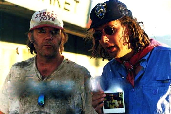 Neil Young & Crazy Horse THIS TOWN