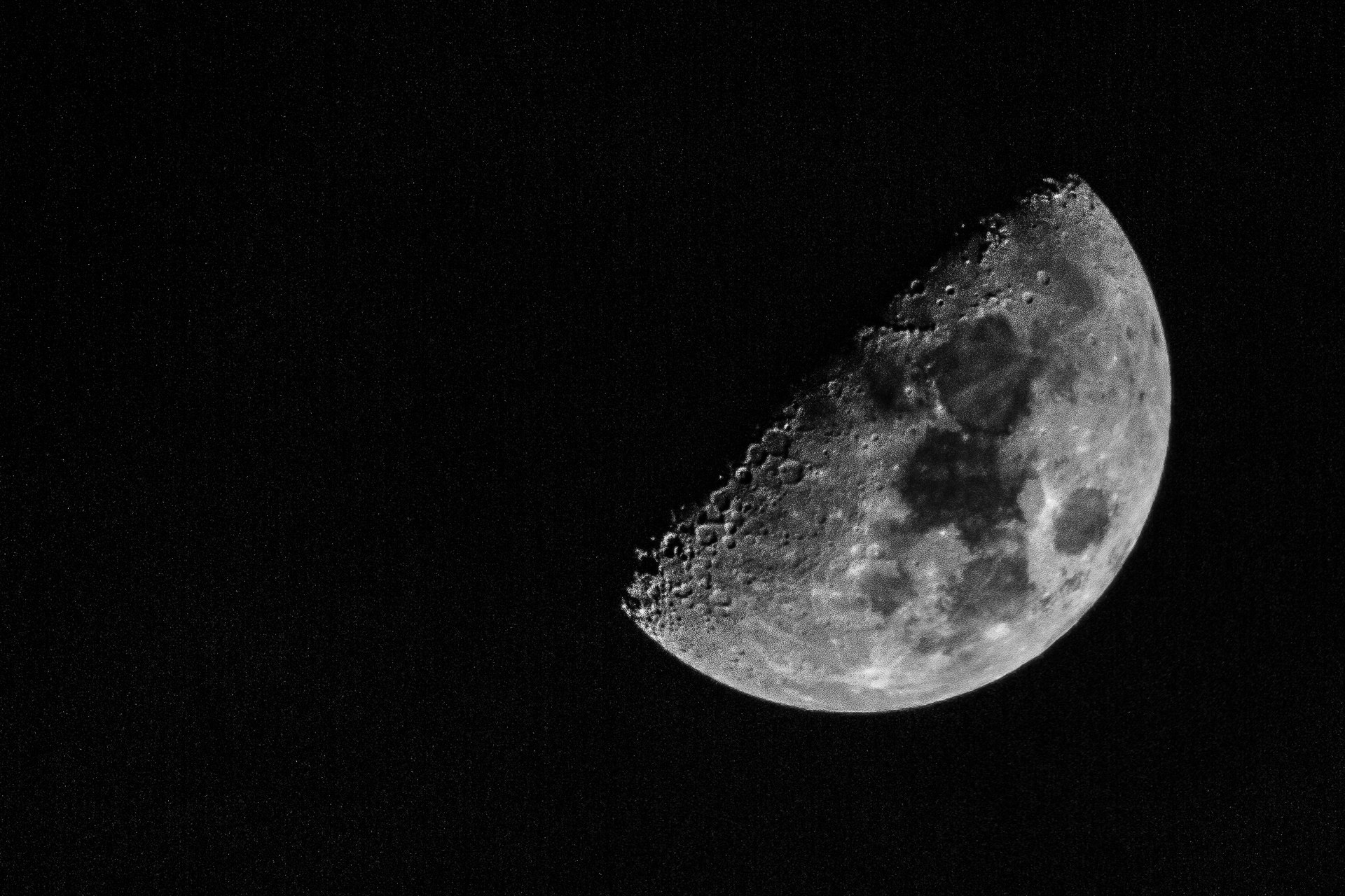 Moon at 1/80, f11 ISO1000