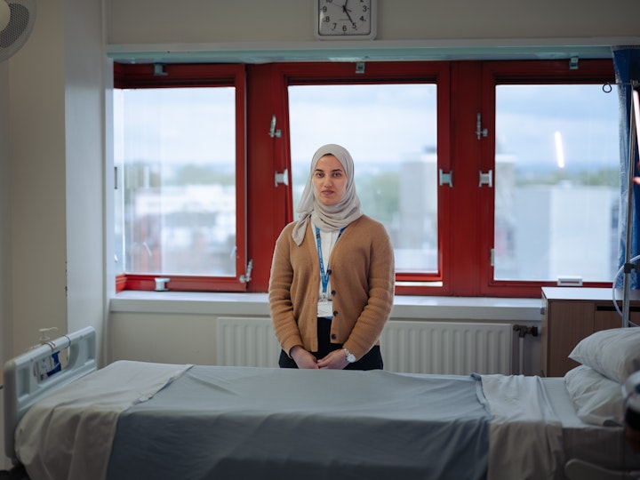 Open Britain x NHS Imperial Trust Collaboration - Manar Al-Tameemi – trainee hospital pharmacist, St Mary’s
Manar Al-Tameemi was born in Baghdad, Iraq in 2000. Her parents migrated to Belgium to escape the war and then to London.
As young as 16, Manar knew she wanted to be a pharmacist. She stumbled upon ‘hospital pharmacy’ over ‘community pharmacy’ through a friend and felt drawn to it for ‘the special knowledge you acquire, the patient interaction and even its social standing. Manar excelled in her situational and judgement test and received a placement at Imperial College Healthcare NHS Trust, which was her first choice.. She has one more exam in September before she becomes fully qualified.
Manar loves Iraq and visits regularly. But life in the UK as a pharmacist is where she says her future lies.