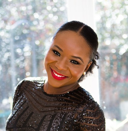 Season 2 "Women of Courage" Series - Interview with Davinia James Stewart (Founder of Pennies4girls) / Série "Diriger au Féminin" Saison 2 - Entrevue avec Davinia James Stewart (Fondatrice de Pennies4girls)