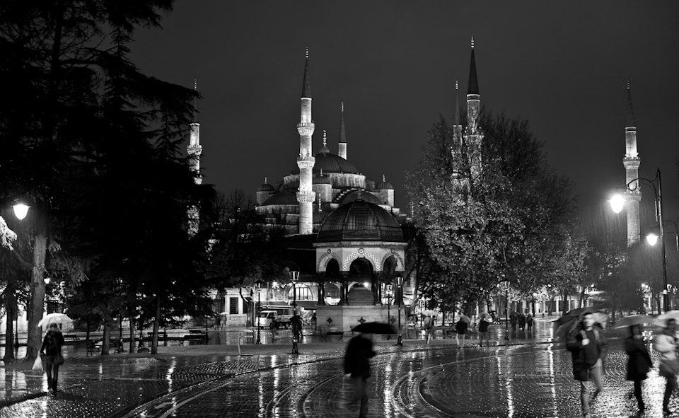 Architectural - Sultanahmet Mosque, Istanbul, Turkey