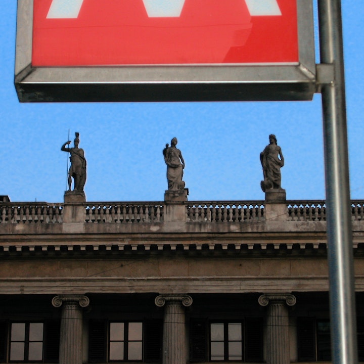 PHOTO STORY Guess Milan's Metro Stops palestro