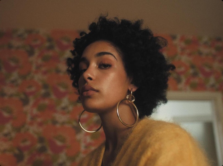 Jorja Smith x Vevo -