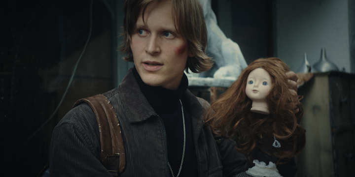 SAMS-MANIA_STILL_34 -