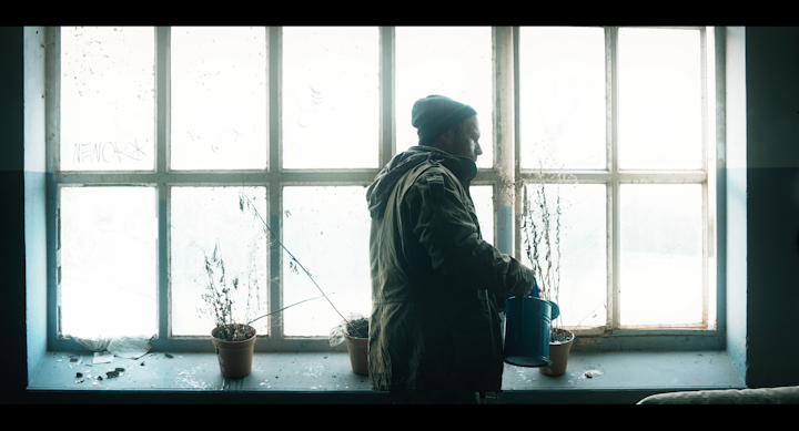 Master.00_05_53_15.Standbild021 -