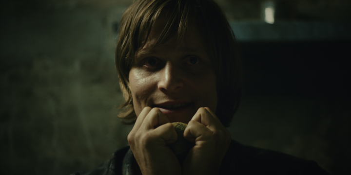 SAMS-MANIA_STILL_147 -