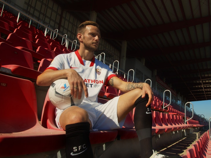 Loyalty FC Sevilla x Valvoline