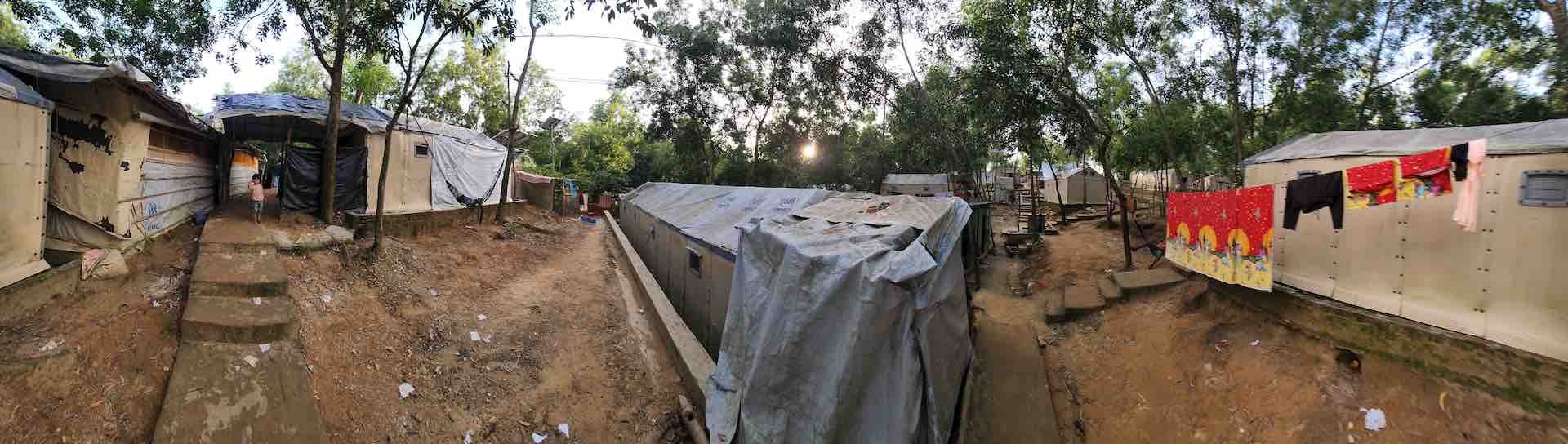 Kutupalong Transit Centre by Peter Saiful