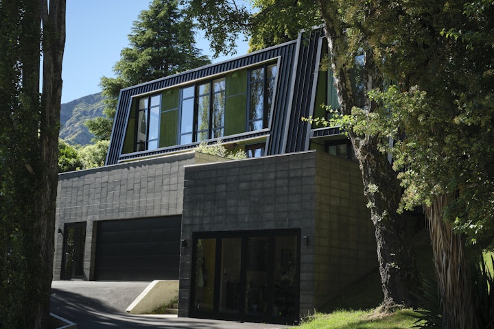 The Black House part two - The Black House Part One and Part Two in Queenstown by Architectural firm Stacey Farrell