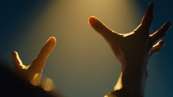 Mercedes-Benz - MBUX Experience - Magician -