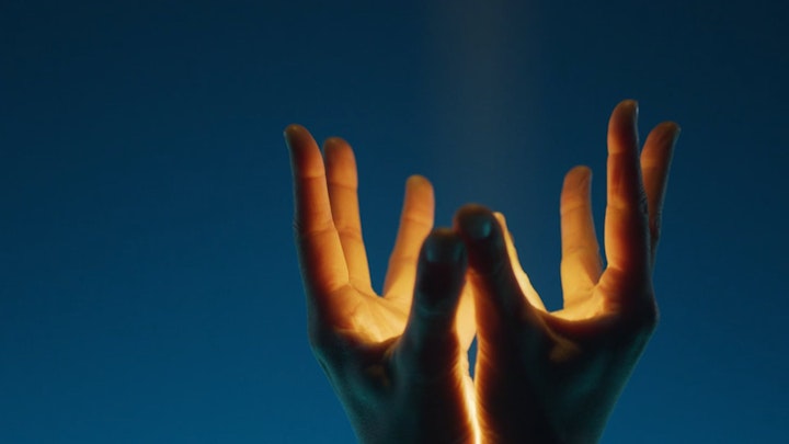 Mercedes-Benz - MBUX Experience - Magician -