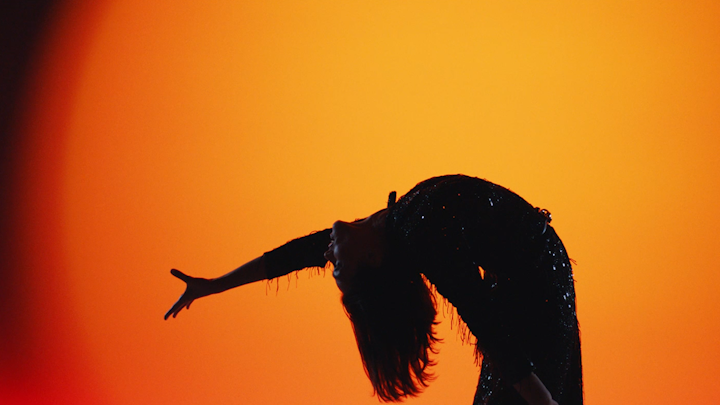 Mercedes-Benz - MBUX Experience - Magician -