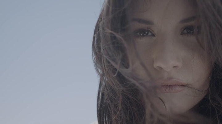 Demi Lovato "Skyscraper"