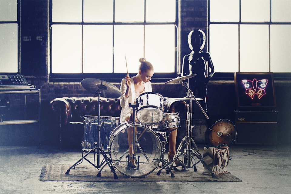 HOSS - MAKE YOUR OWN RHYTHM -