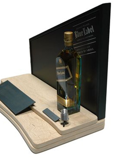 JOHNNIE WALKER & ALFRED DUNHILL LIMITED EDITION DISPLAYS