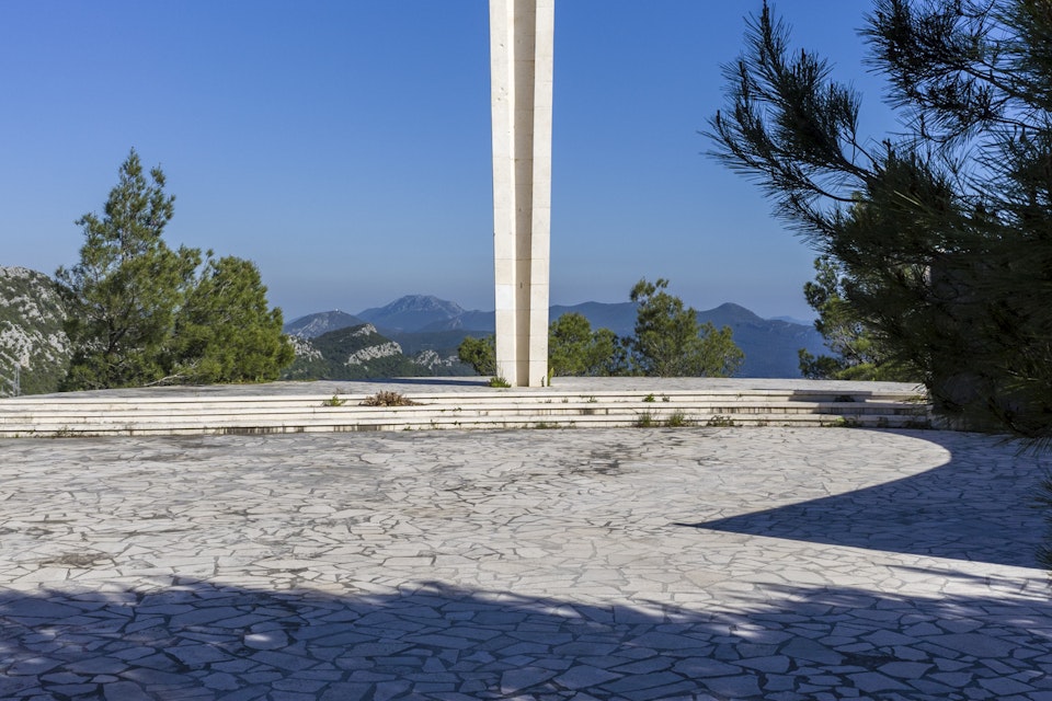 Spomenik in Pijavičino, Croatia