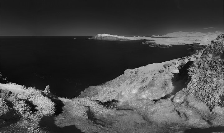 To the Edge of the Earth
2014
360 Degree infra red photograph / Oculos Rift