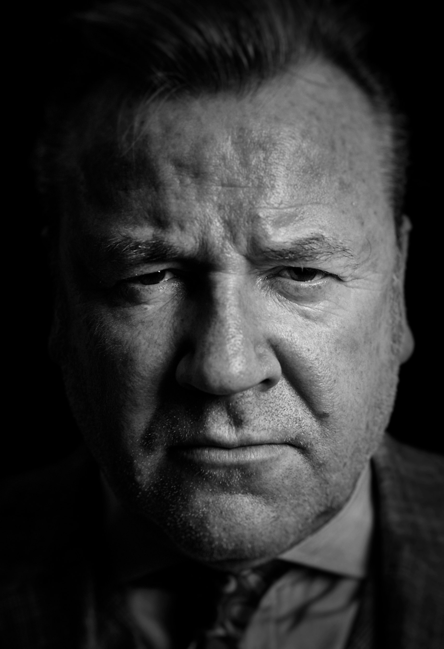 Ray Winstone +44 (0)7867 334 164