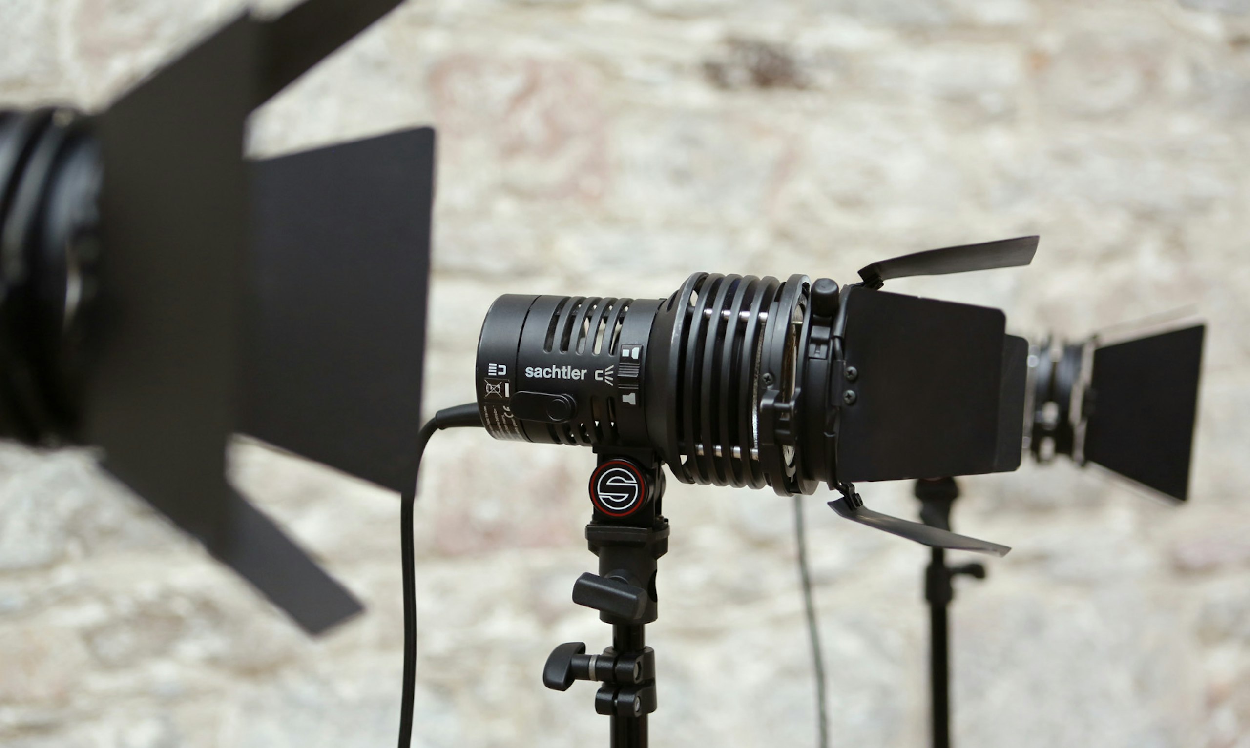 3ER SET Scheinwerfer Sachtler Reporter 650HS 652H im Koffer (Gebraucht) in Arlesheim für CHF 139 3ER SET Scheinwerfer Sachtler Reporter 650HS 652H im Koffer (Gebraucht) in Arlesheim für CHF 139