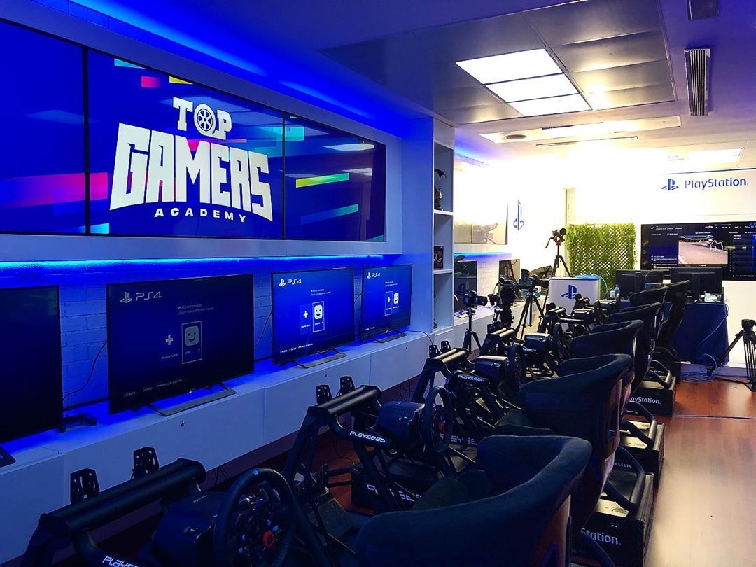 Top Gamers Academy logo in use