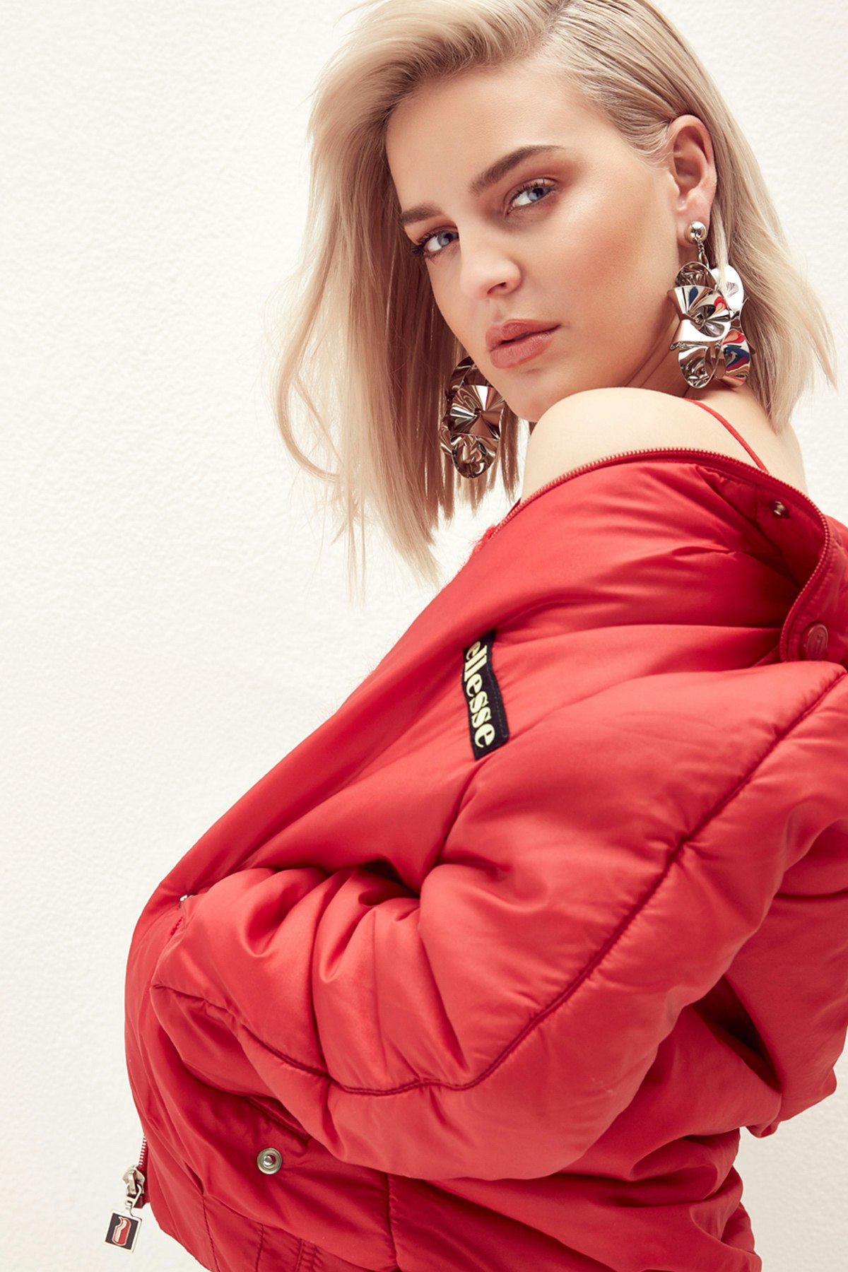 ANNE MARIE X ELLESSE - Zoe McConnell ANNE MARIE X ELLESSE - Zoe McConnell