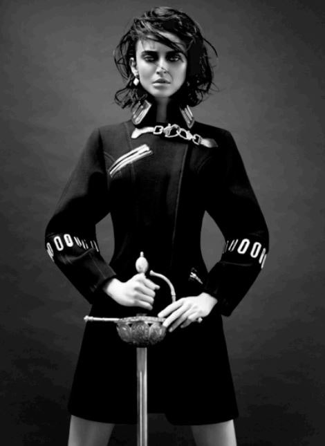 AESTUS Magazine – The Flower and the Spine