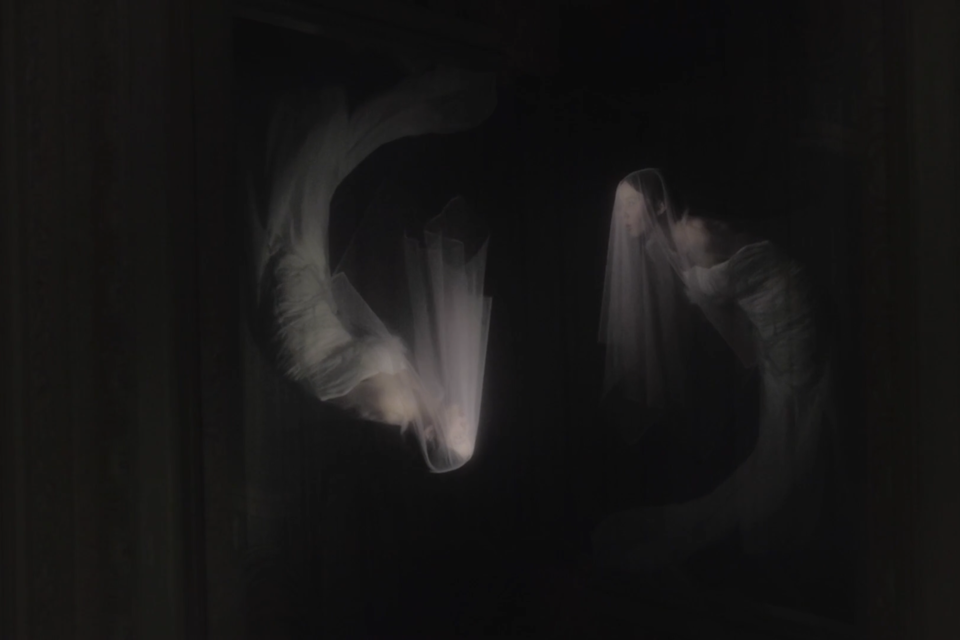 Apparition Project / Experimental Fashion Film