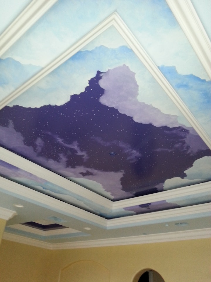 The other little ceiling 'tray' at the lower left, also got a tiny purple sky.