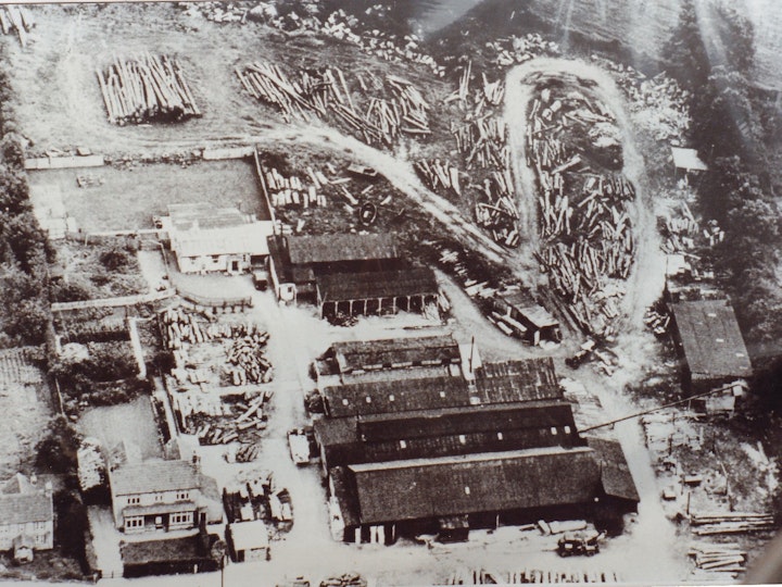 This is a photograph of an old photo that Bob has in his collection. Blakeney Saw Mills on Westerleigh Road, Yate, opposite the junction with Eggshill Lane takes in the early 1950's.
