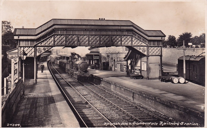 Postcard of Keynsham & Somerdale (Factory) Railways Station in Somerset posted on 3rd November 1935 (Grey, Post Office, Keynsham).
