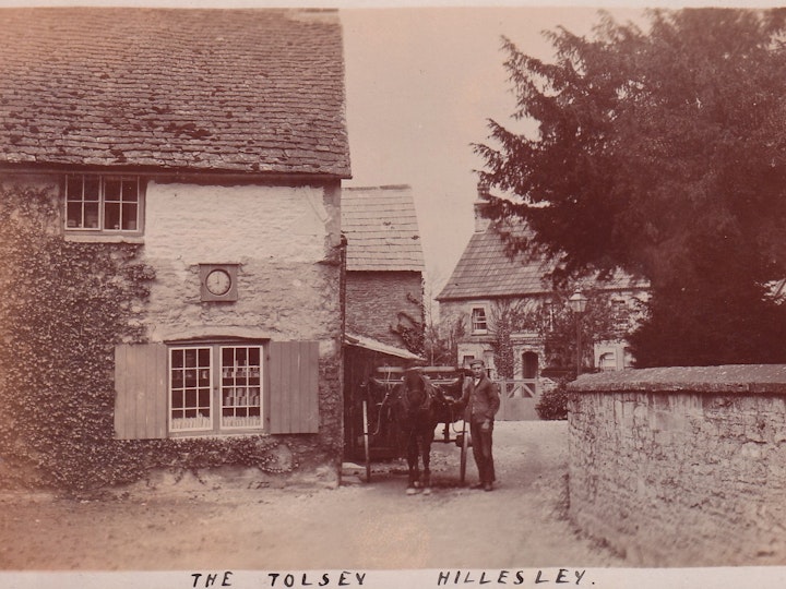 The Tolsey, Hillsley posted on October 18th 1904 (E.R. Werrett, Hillsley) 1/2.