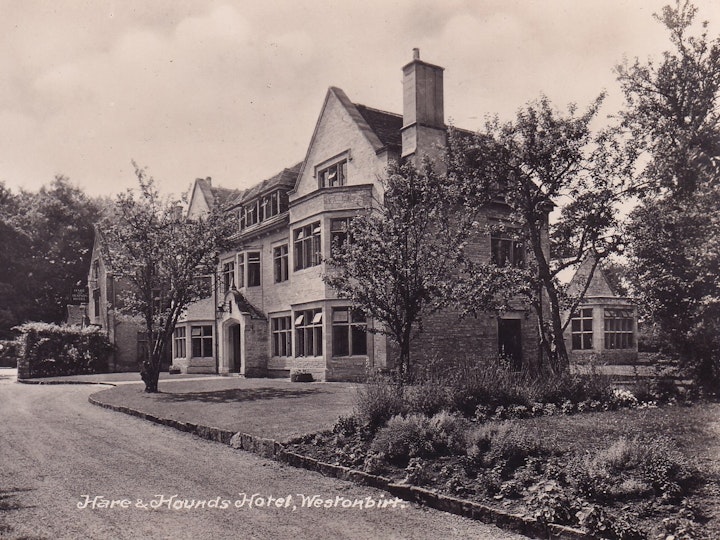 The Hare & Hounds Hotel at Westonbirt (W. Dennis Moss, Cirencester - The Cecily Series).