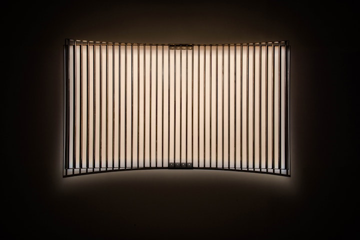 Liwia Dekert, screen, steel and light - Screen, 2021
Steel, light, graphite