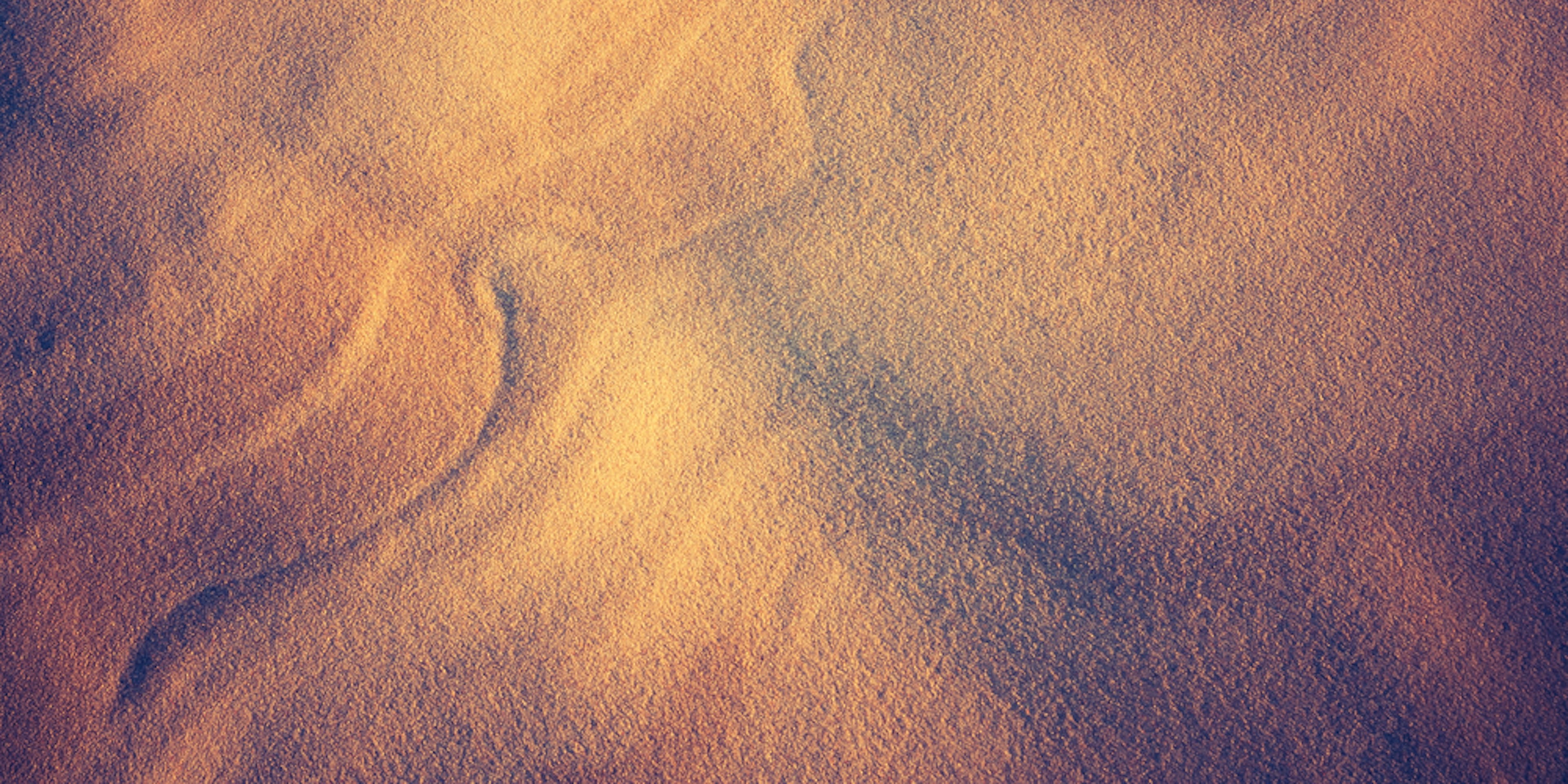 ‘Unbound’ Lines: Writing in the Space of the Multilingual