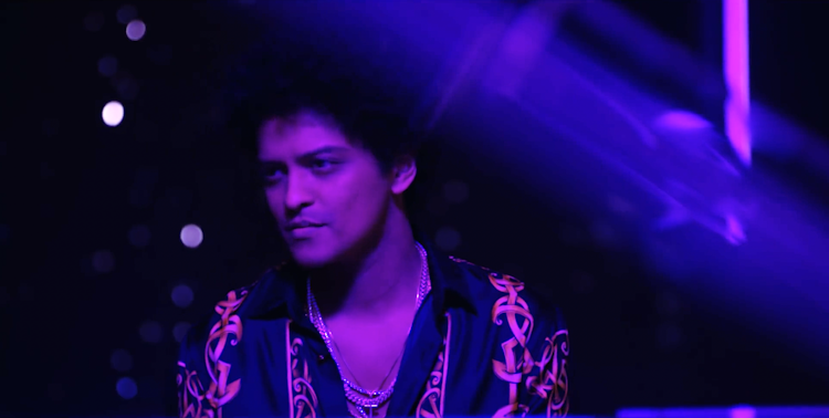 Bruno Mars   'Versace on the Floor'