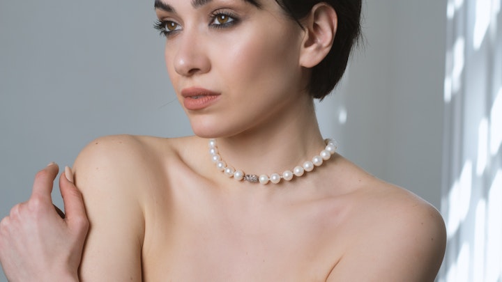 Hannah Lunn Photography - Cavendish Jewellers: Antique Pearls