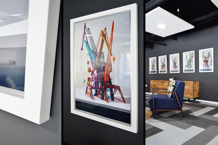 Bespoke art. Industrial crane series
A very dynamic set which represents teamwork, strength, and hard work, as well as engineering, constuction, and port industry.
5 intertwined cranes, 5 pictures.