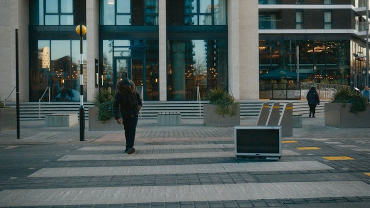 CONTACT - Currys ⋯ On my Way to Currys