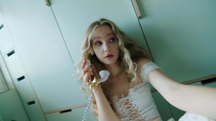 'HABIT' ELIZZA - MUSIC VIDEO