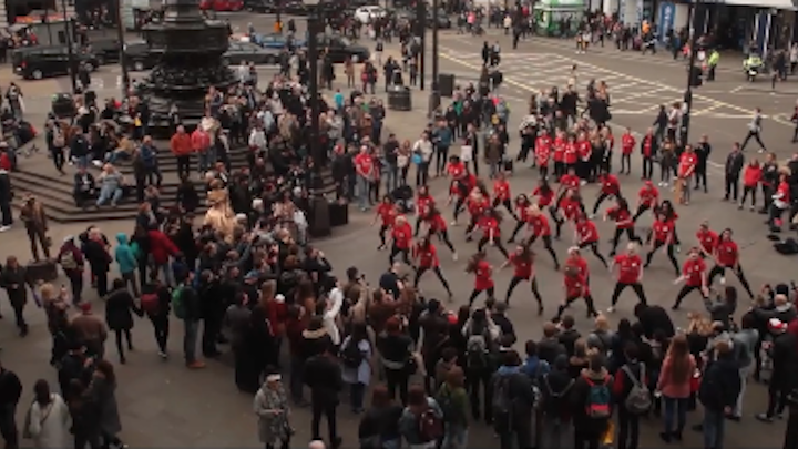 BRITISH HEART FOUNDATION - FLASHMOB @ PICADILLY SQUARE