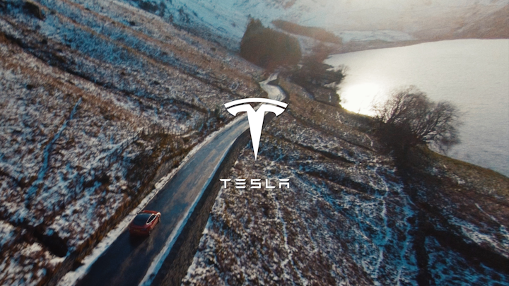 Tesla | online commercial