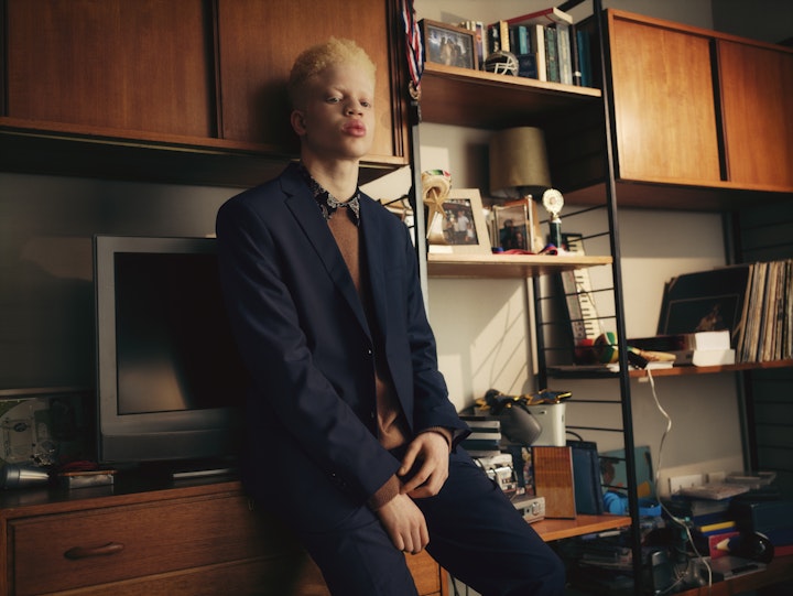 H&M: One Second Suit - Styled by: Freddie Foster Kemp
Shot By: Tom Sloan
Produced By: Uncommon London