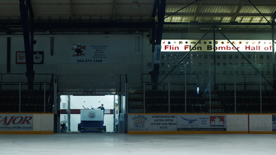 Flin FLon: A Hockey Town