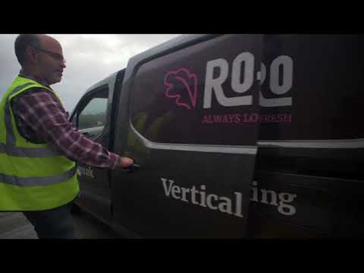Insulating an electric van to cut 3000kg of carbon dioxide emissions I Growing a Green Business
