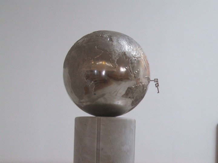 Escultura “Mundo” (Sacrário)