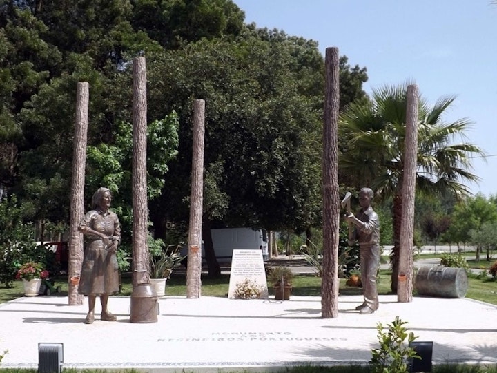 Monumento aos Resineiros Portugueses -