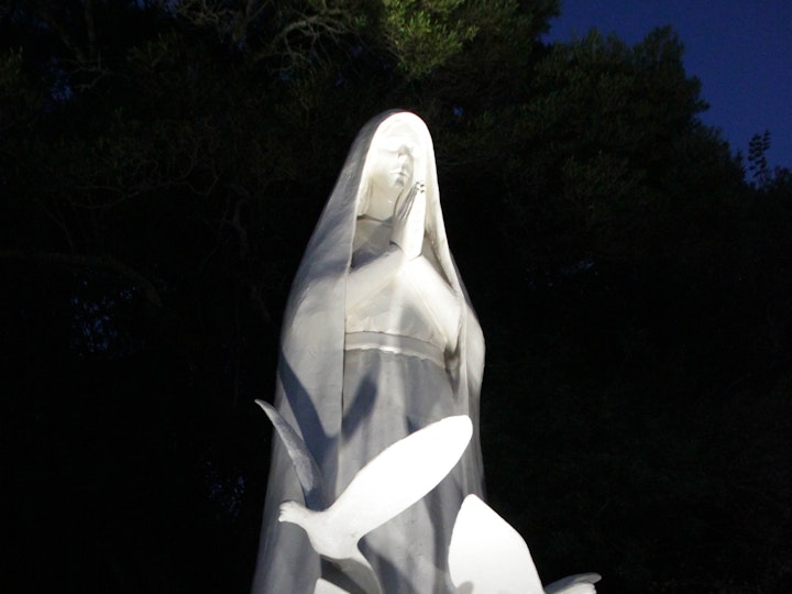 Monumento Pombas de Nª Senhora
