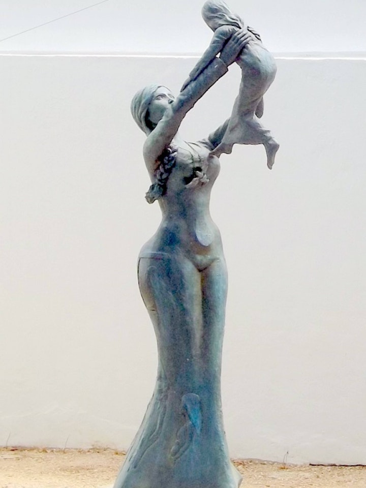 Escultura Mulheres de Azul -