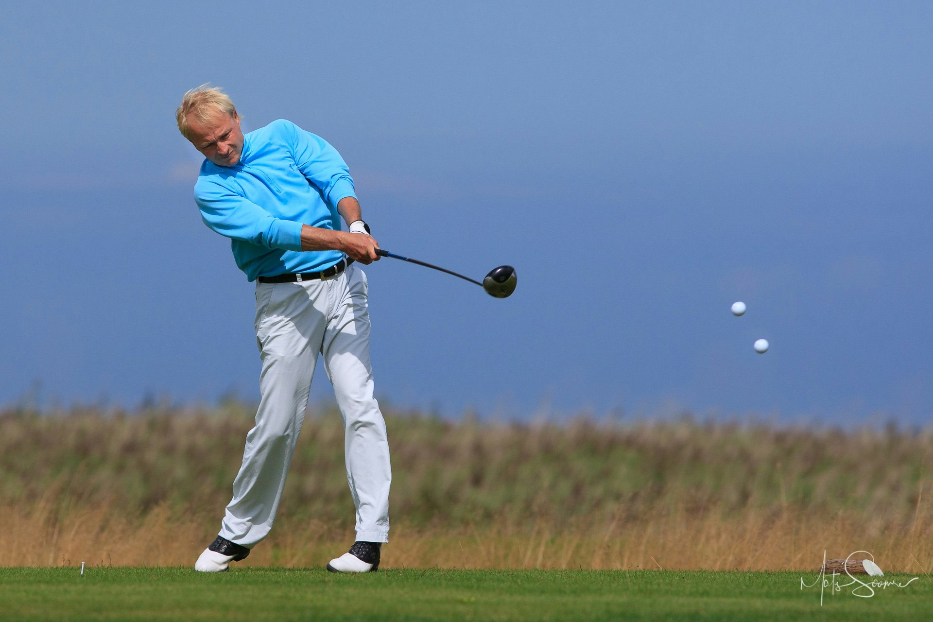 Golfifotograaf Mats Soomre lemmikfoto: Enn Pääro, Est Am Open 2007 1. päev Estonian Golf & Country Club 4. raja avalöögil. Sain kinnitust, et lendava golfipalli kinnipüüdmine on täiesti võimalik.